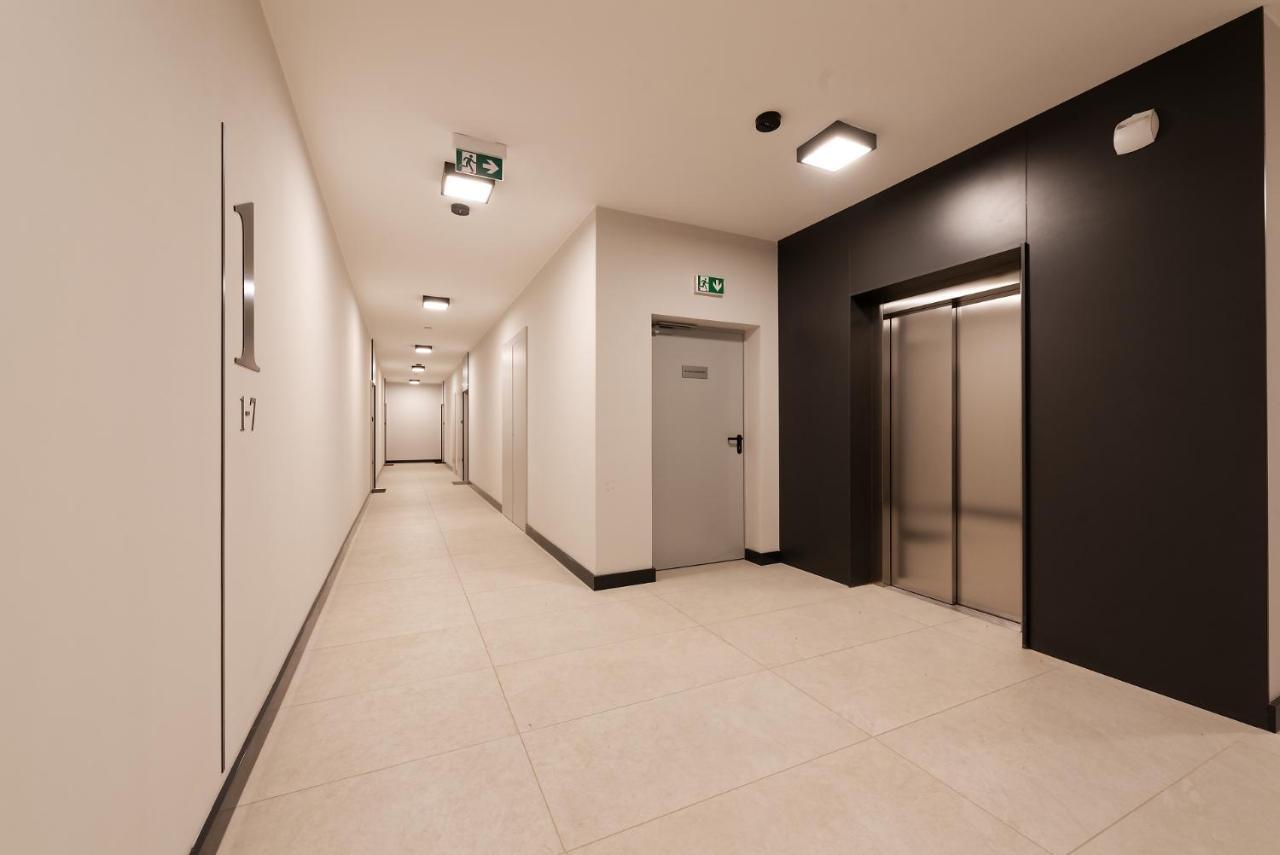 Zentrum II Apartament Parking By Impero Poznań Exterior foto